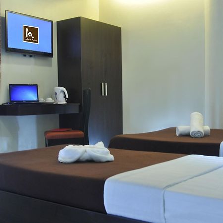 One Hive Hotel And Suites Суригао Экстерьер фото